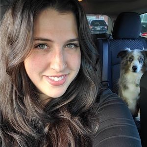 Meet your Posher, Nicole!